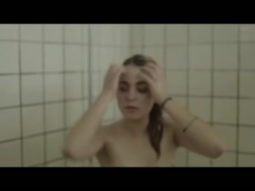 Victoria Carmen Sonne Fully Nude Shower – Vanilje (2014)