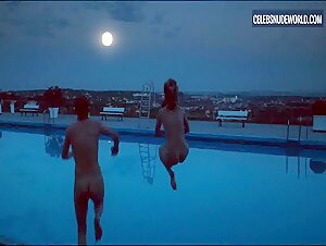 Lisa Wagner shows her butt in a steamy outdoor scene from Kommissarin Heller: Hitzschlag (2016)
