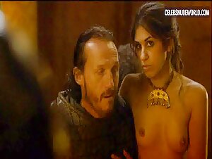 Sahara Knite shows her bush in a full nude scene from Game of Thrones (2011-2019)