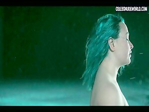 Aka Niviâna bares her butt in a fully nude scene from True Detective (2014-2024)