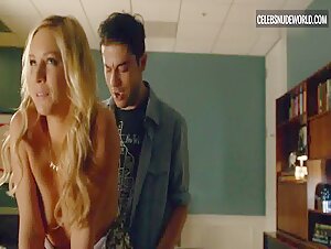 Tara Holt has passionate sex in a steamy scene from Californication (2007-2014)
